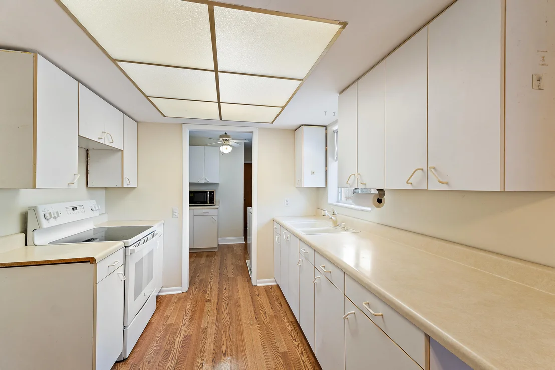 Photo of 815 W Laird Drive