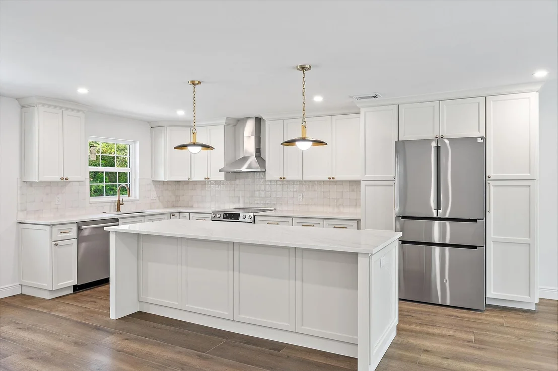 Photo of 109 E RIVERSIDE Drive
