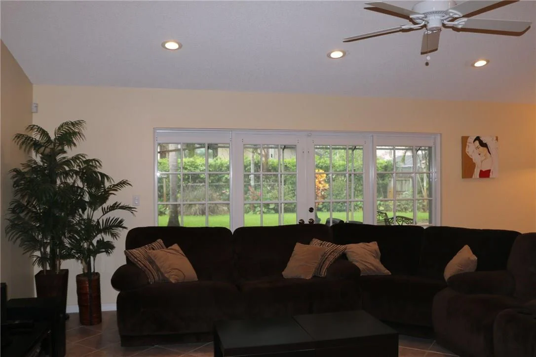 Photo of 10965 NW 1st Manor