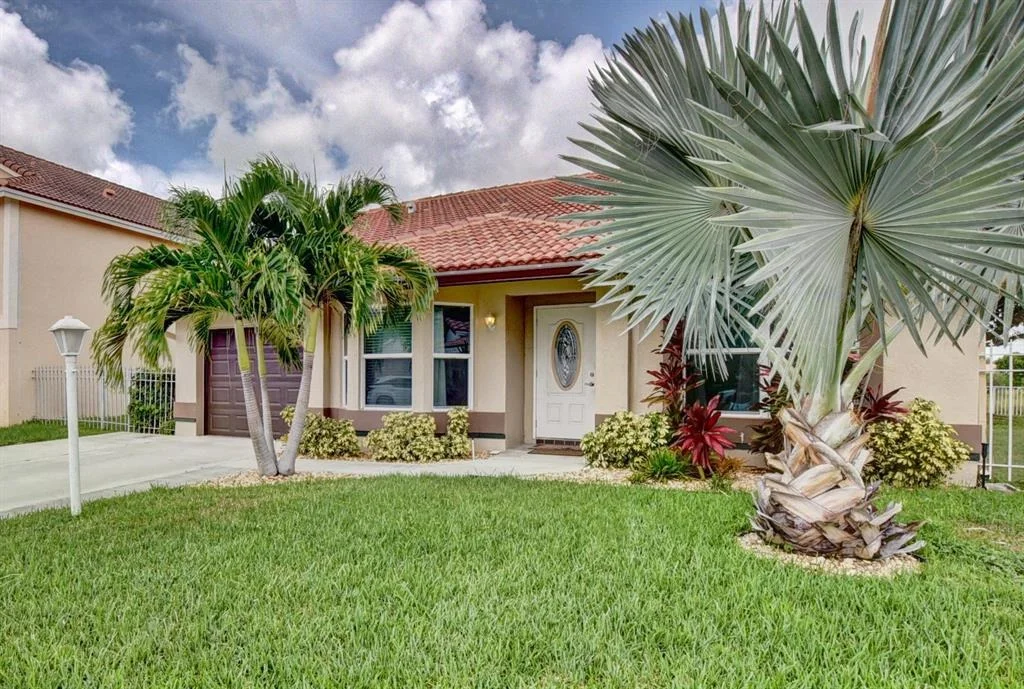 Photo of 11080 Lakeaire Circle