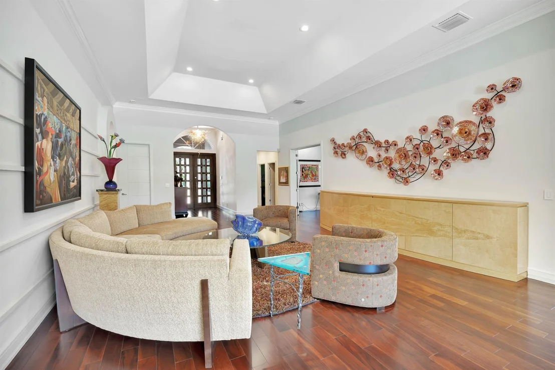 Photo of 337 Eagle Drive