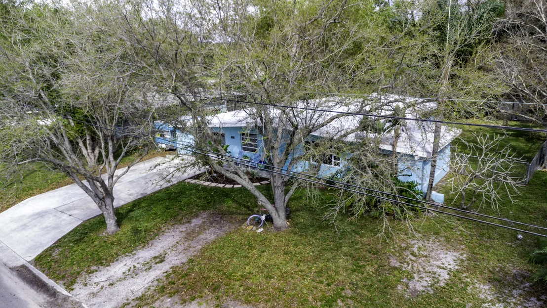 Photo of 3030 Summit Street