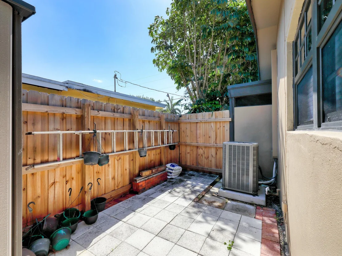 Photo of 1114 SE 14th Drive