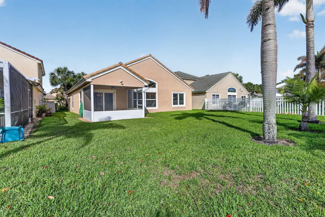 Photo of 1021 SE WESTMINSTER Place