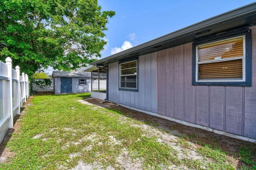 Photo of 5501 Palm Drive
