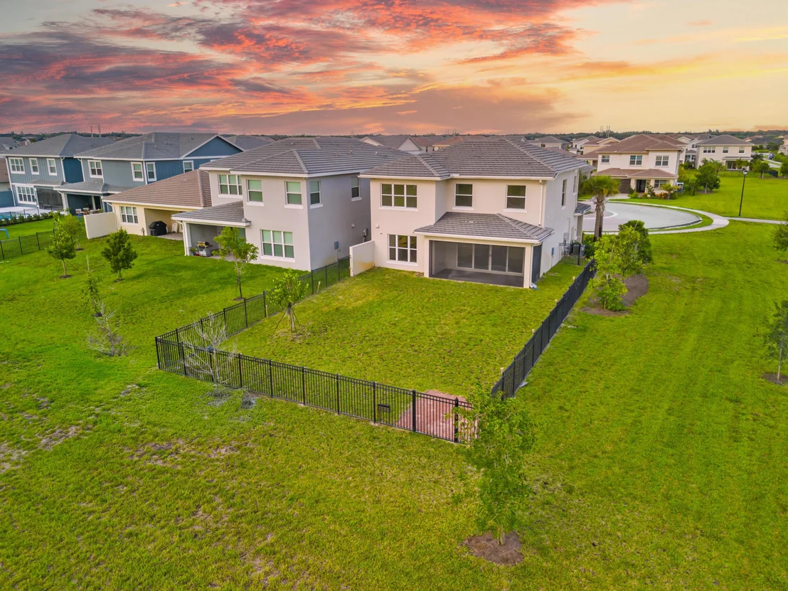 Photo of 1403 Thistle Place