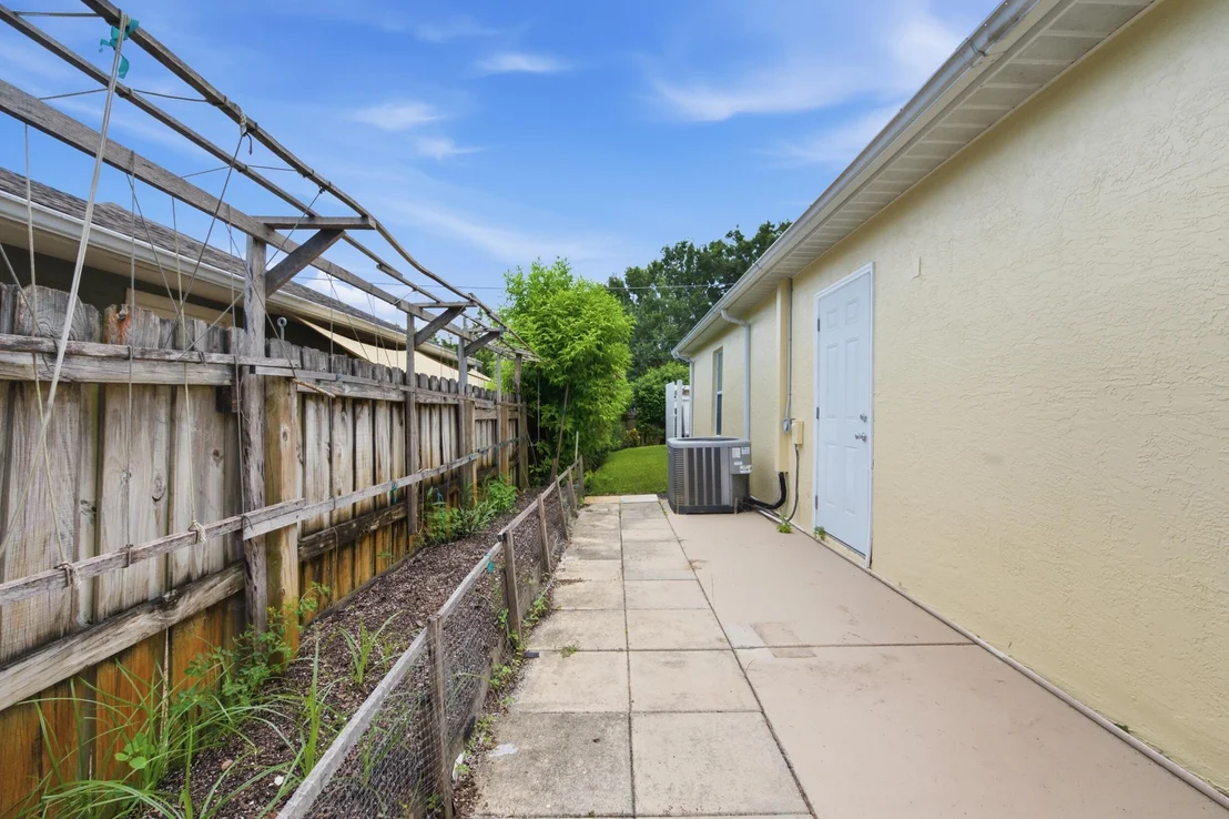 Photo of 3772 SE Upper Street