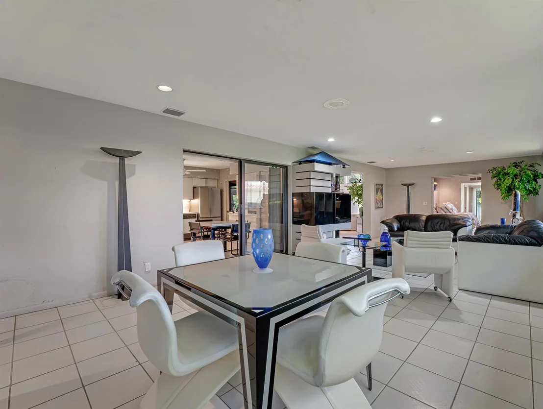 Photo of 14 Bristol Circle