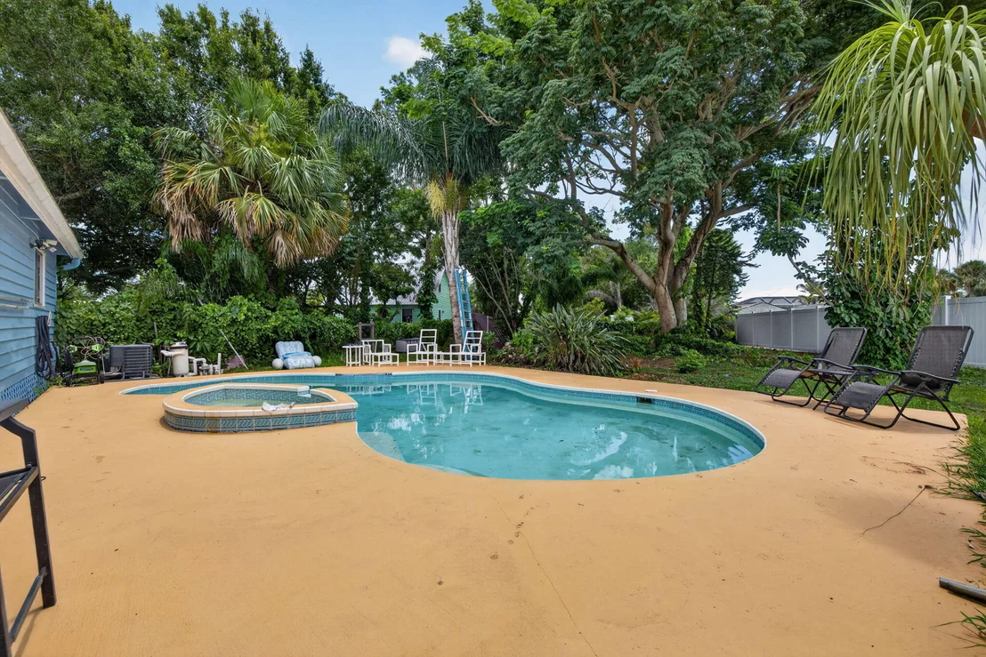 Photo of 5707 SPRUCE Drive