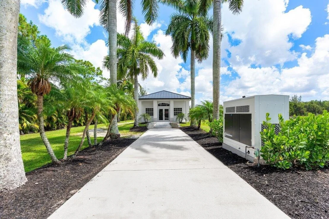 Photo of Unit 11533 at 11533 Manatee Terrace
