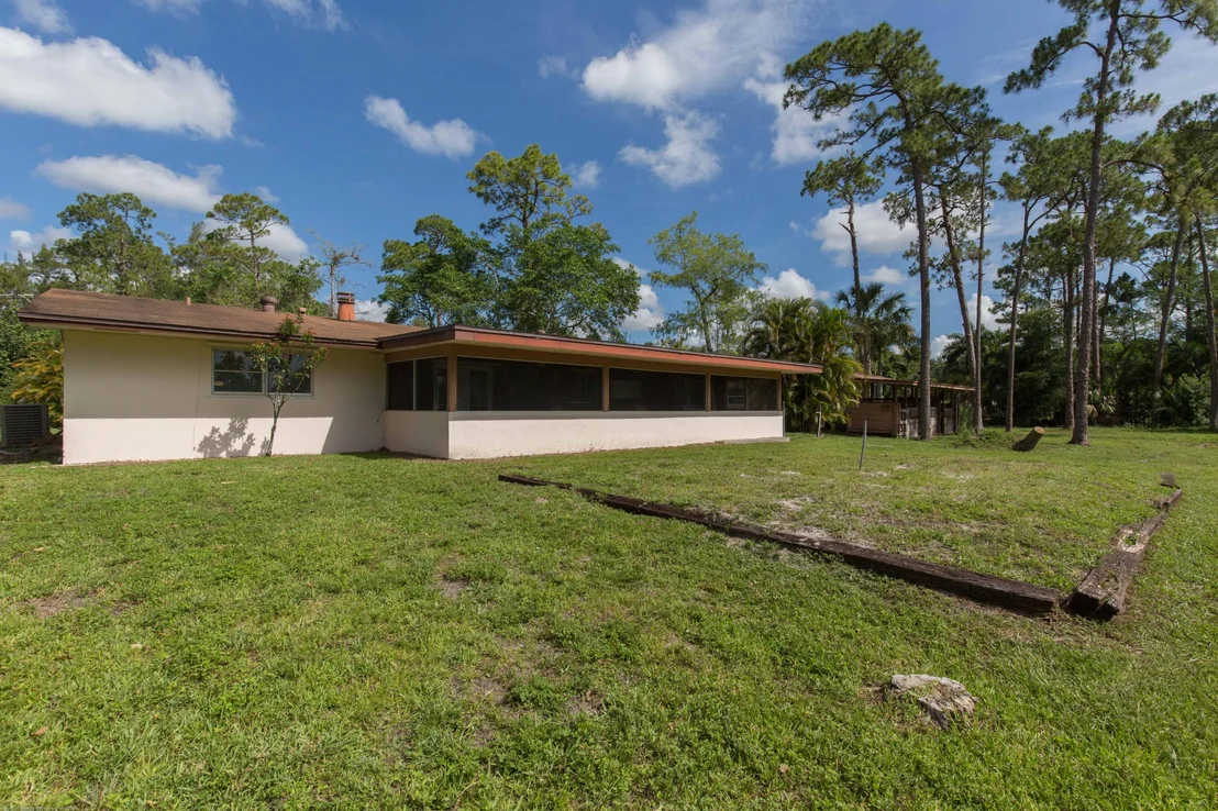 Photo of 1102 Hyde Park Road
