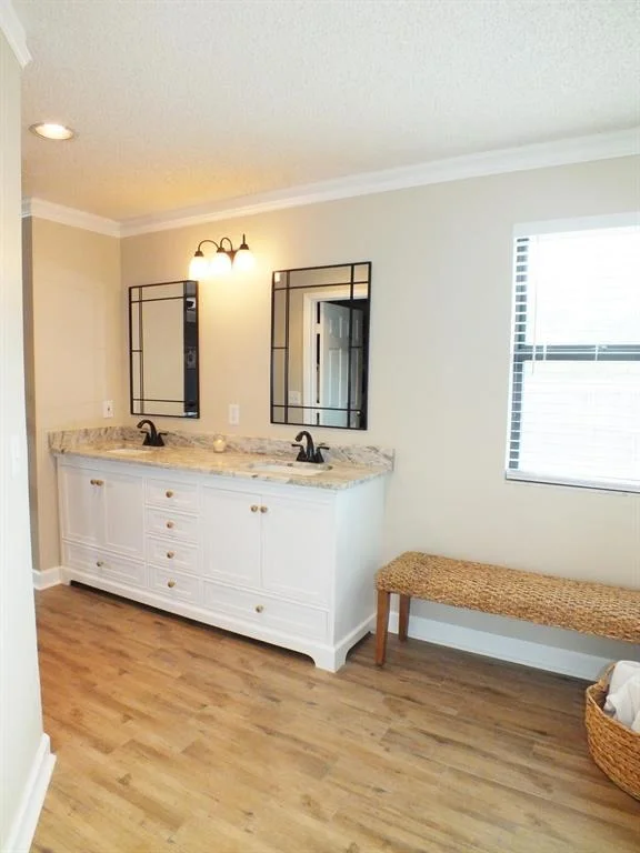 Photo of 115 Laurel Way