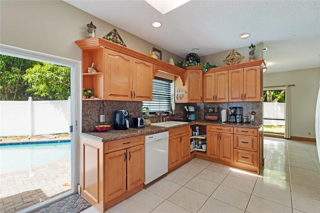 Photo of 8067 Buttonwood Creek