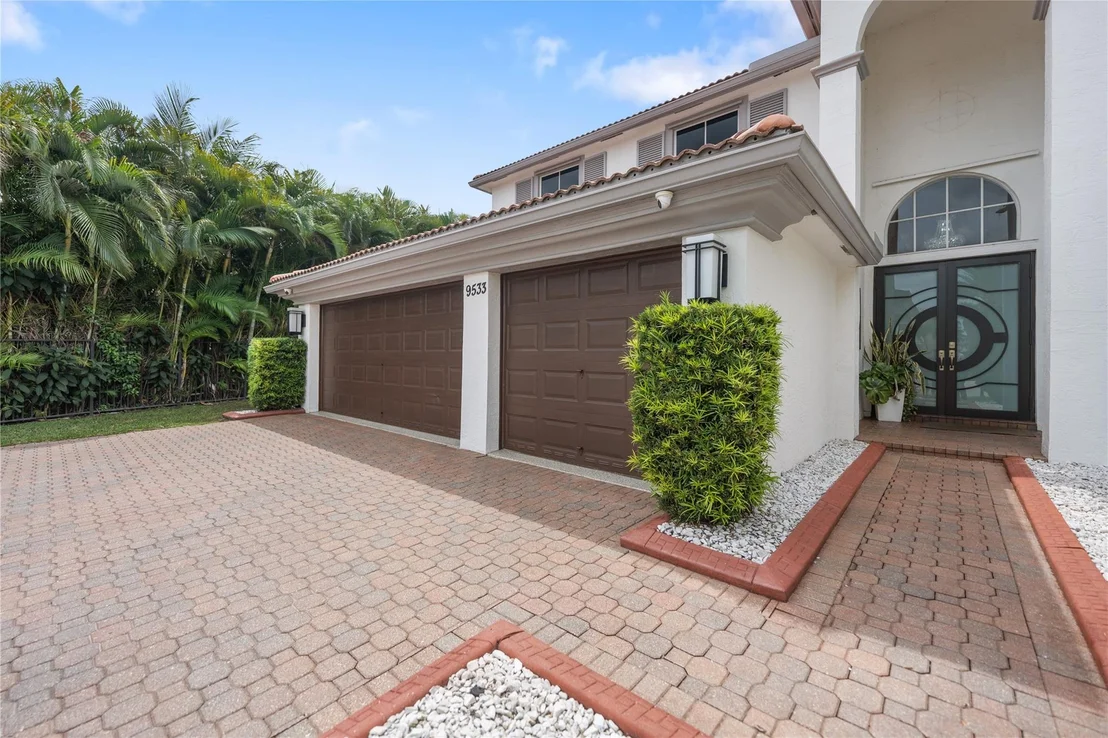 Photo of 9533 Shepard Place