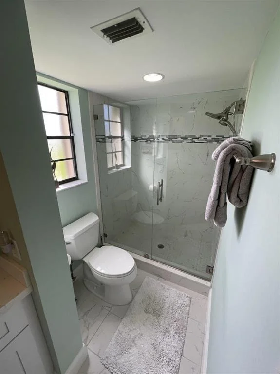Photo of Unit F at 701 Pinecrest Circle