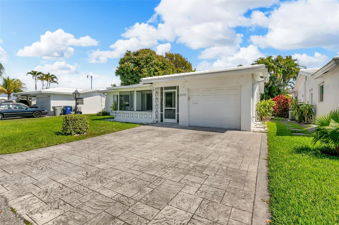Photo of 2470 NW 3rd Avenue