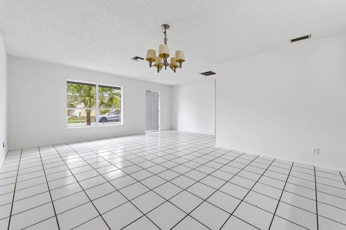 Photo of 6130 Bluegrass Circle