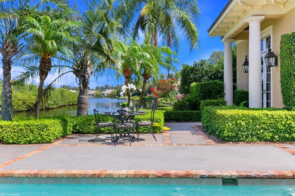 Photo of 533 White Pelican Circle