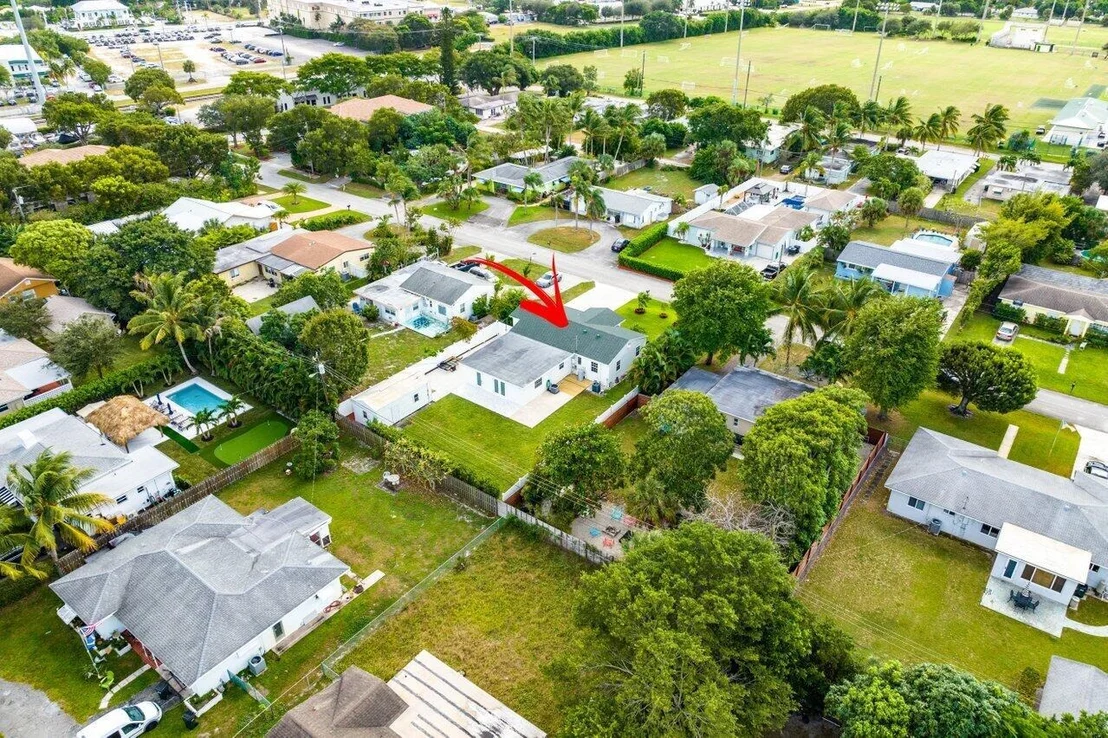 Photo of 311 Gulfstream Drive