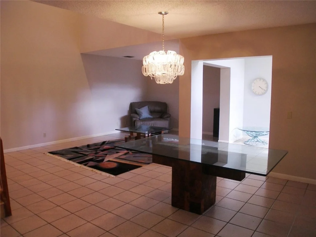 Photo of 2280 Columbia