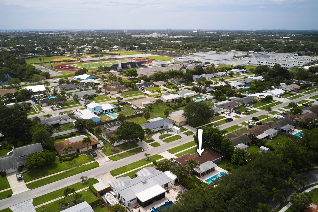 Photo of 304 Circle W