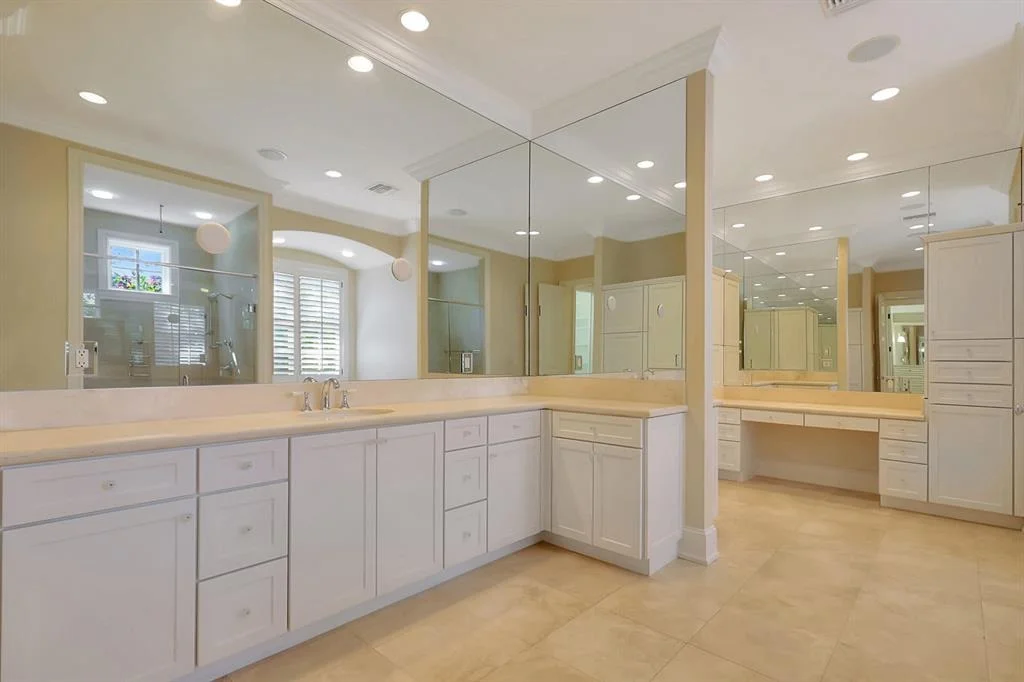 Photo of 551 White Pelican Circle