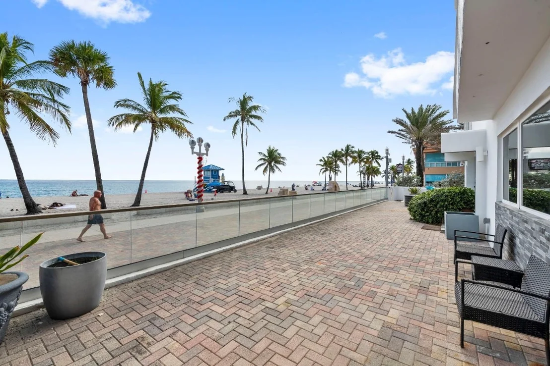 Photo of 2201 N Surf Road