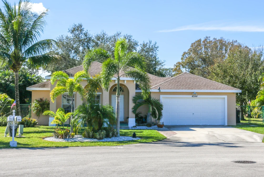 Photo of 4544 SE Murray Cove Circle
