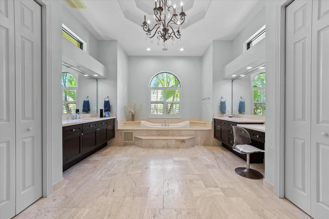 Photo of 14370 Halter Road