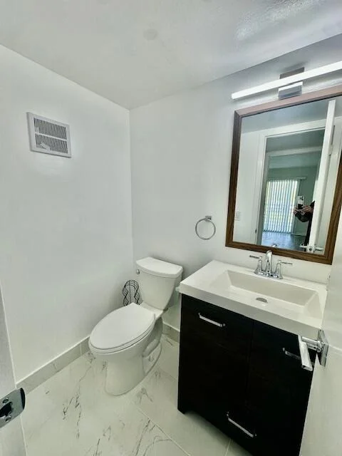 Photo of 3080 Cornwall D