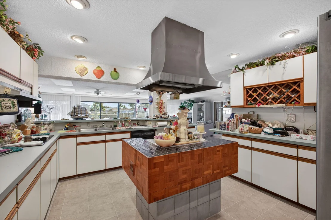 Photo of 752 Lagoon Drive