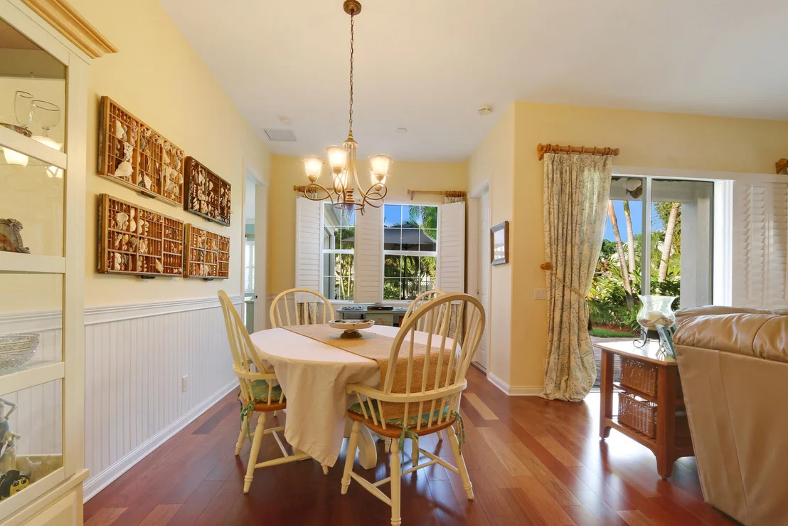 Photo of 1719 W Community Drive