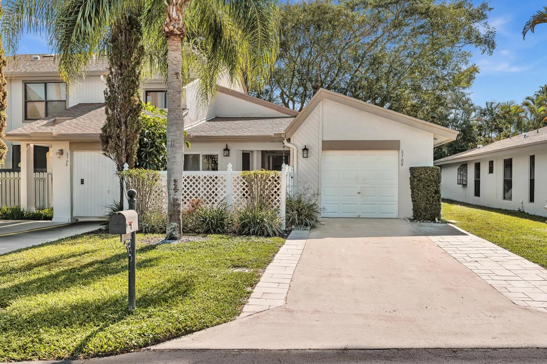 Photo of 6708 Canary Palm Circle