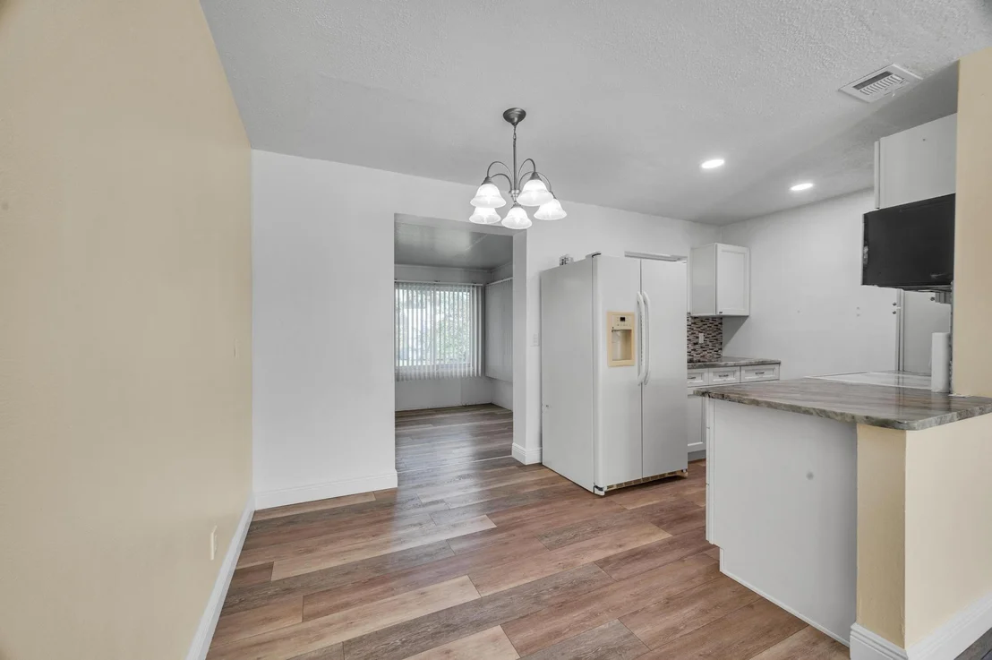 Photo of 708 El Rancho Drive