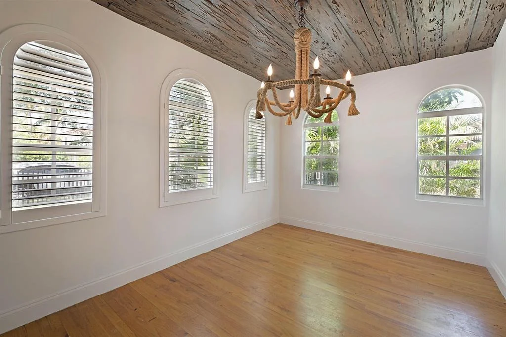 Photo of 308 Monroe Drive
