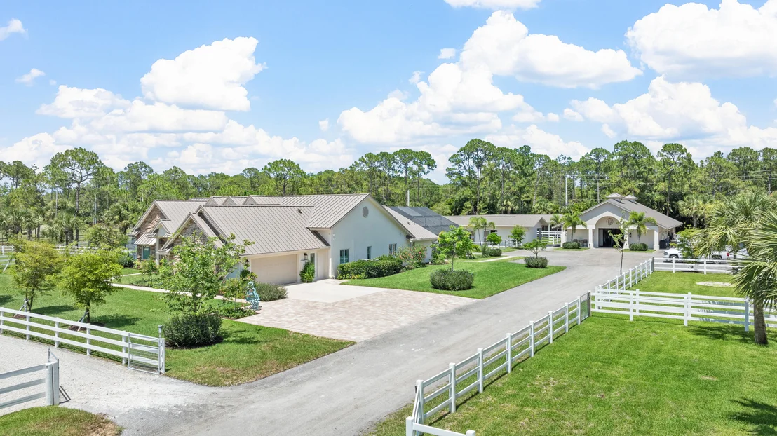 Photo of 1464 Stallion Drive