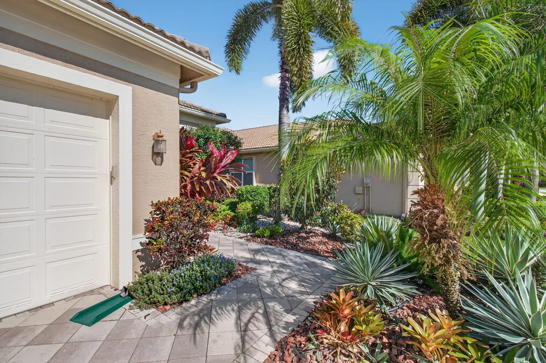 Photo of 9077 Vander Cove