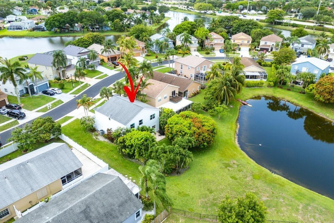 Photo of 6321 Lansdowne Circle