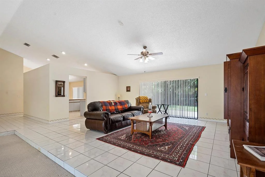 Photo of 9535 Sun Pointe Drive