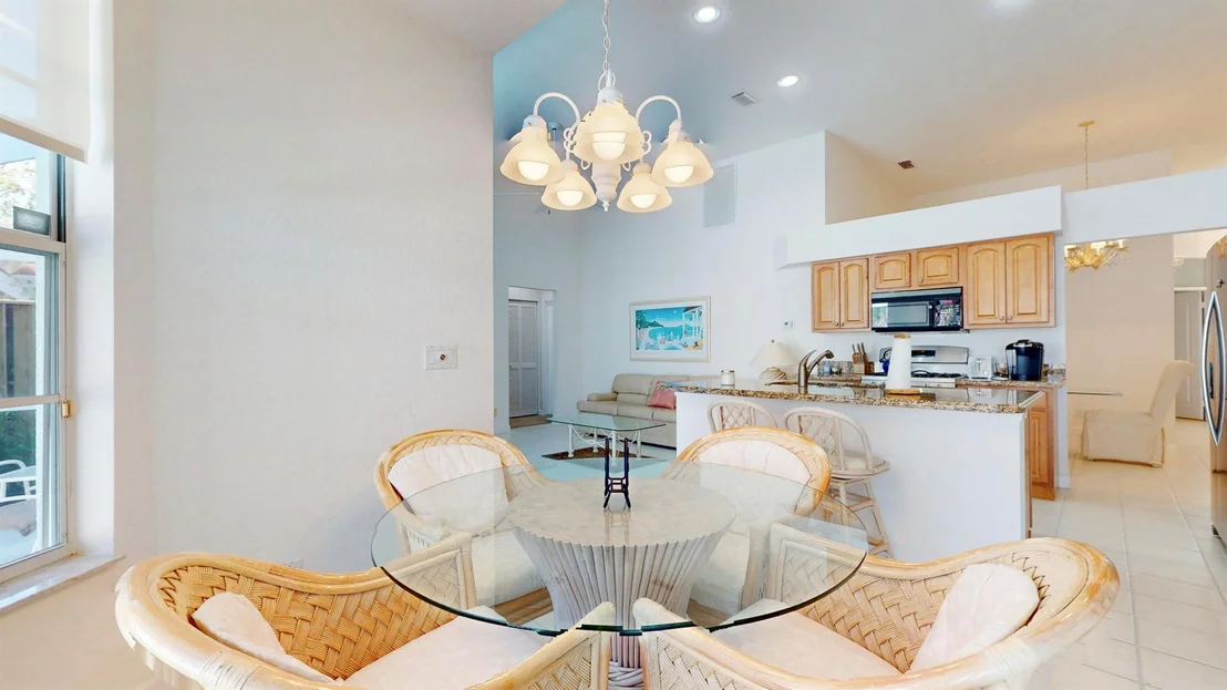 Photo of 262 Eagleton Estate Boulevard