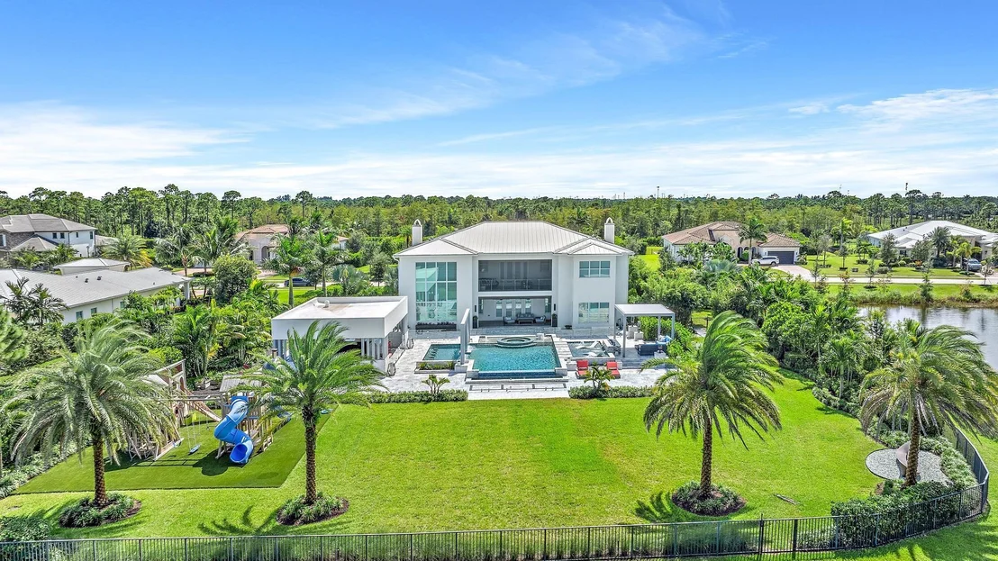 Photo of 7977 SE Old Plantation Circle Circle
