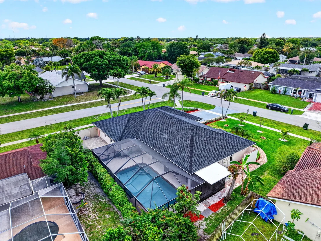 Photo of 990 Hickory Trail