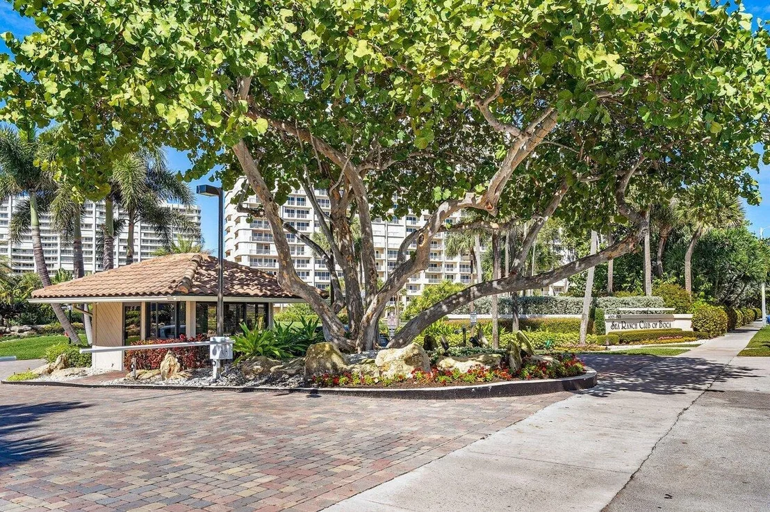 Photo of Unit B708 at 4001 N Ocean Boulevard