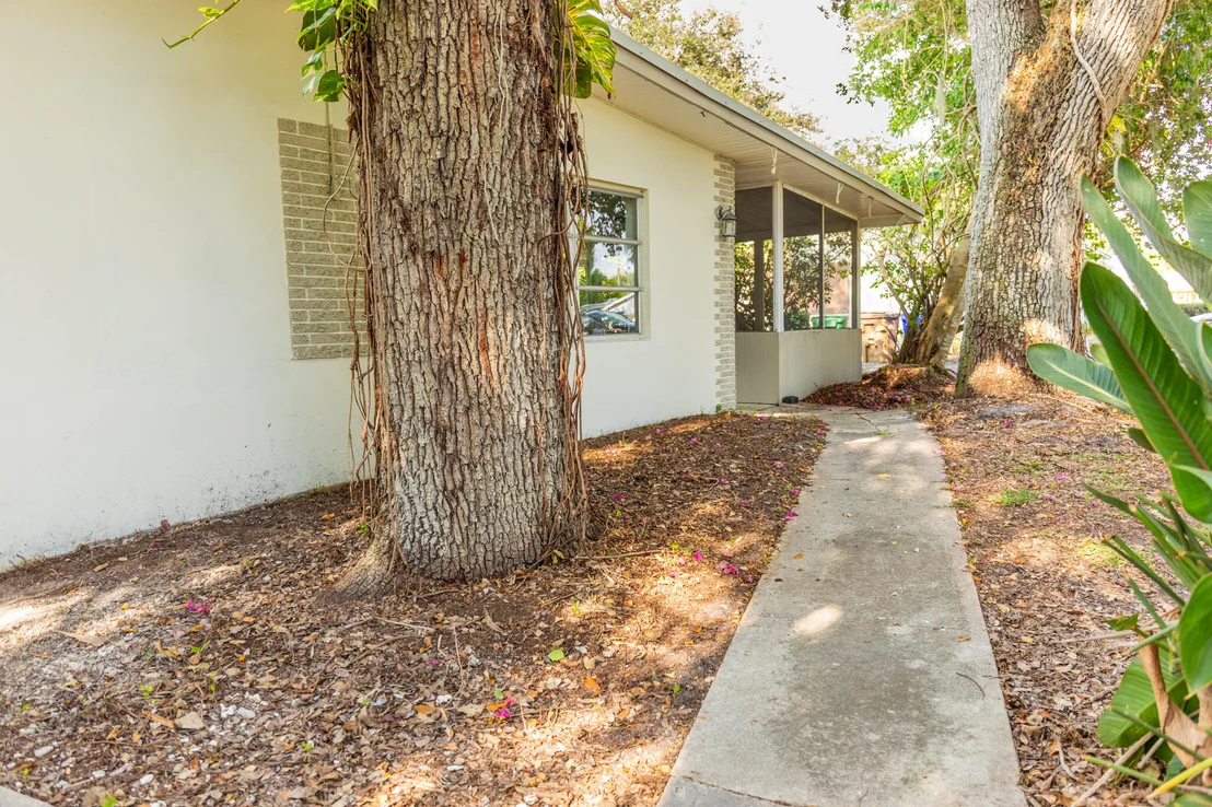Photo of 809 SE 10th Street