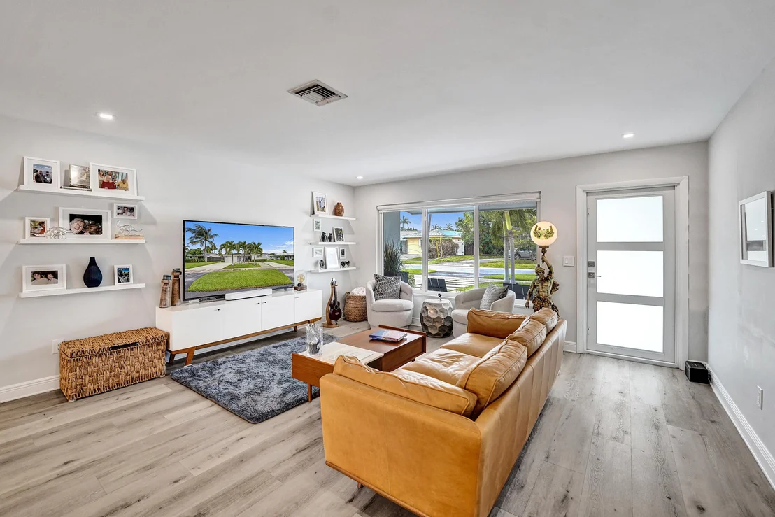 Photo of 381 SE 3rd Street