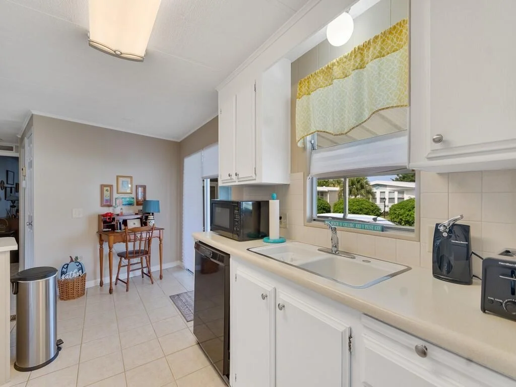 Photo of 174 NE Emerald Drive