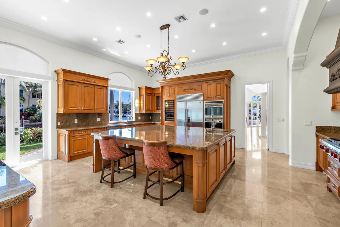 Photo of 3700 NE 28th Avenue