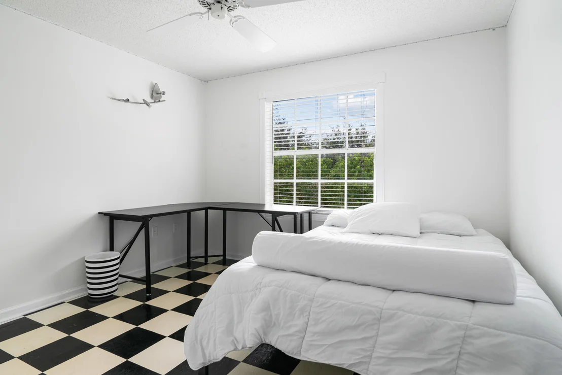 Photo of 1015 Fairfax Circle W
