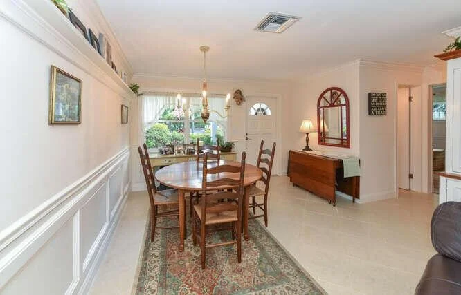 Photo of 316 Leigh Road