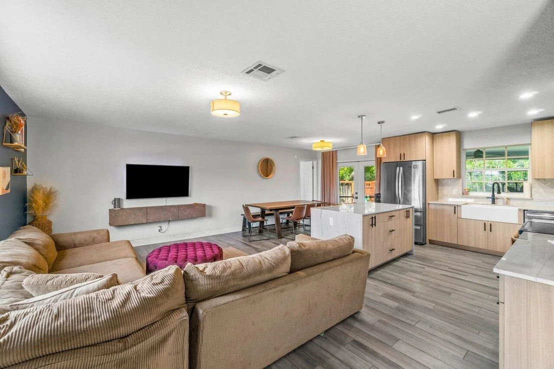 Photo of 4516 Pinetree Drive